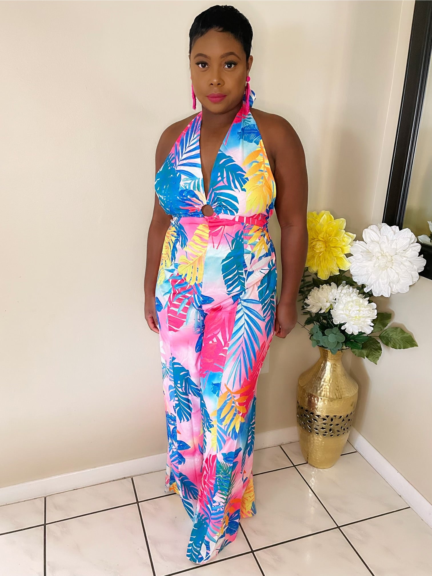 Reminiscent Jumpsuit – bold women’s fashion outfit for night out