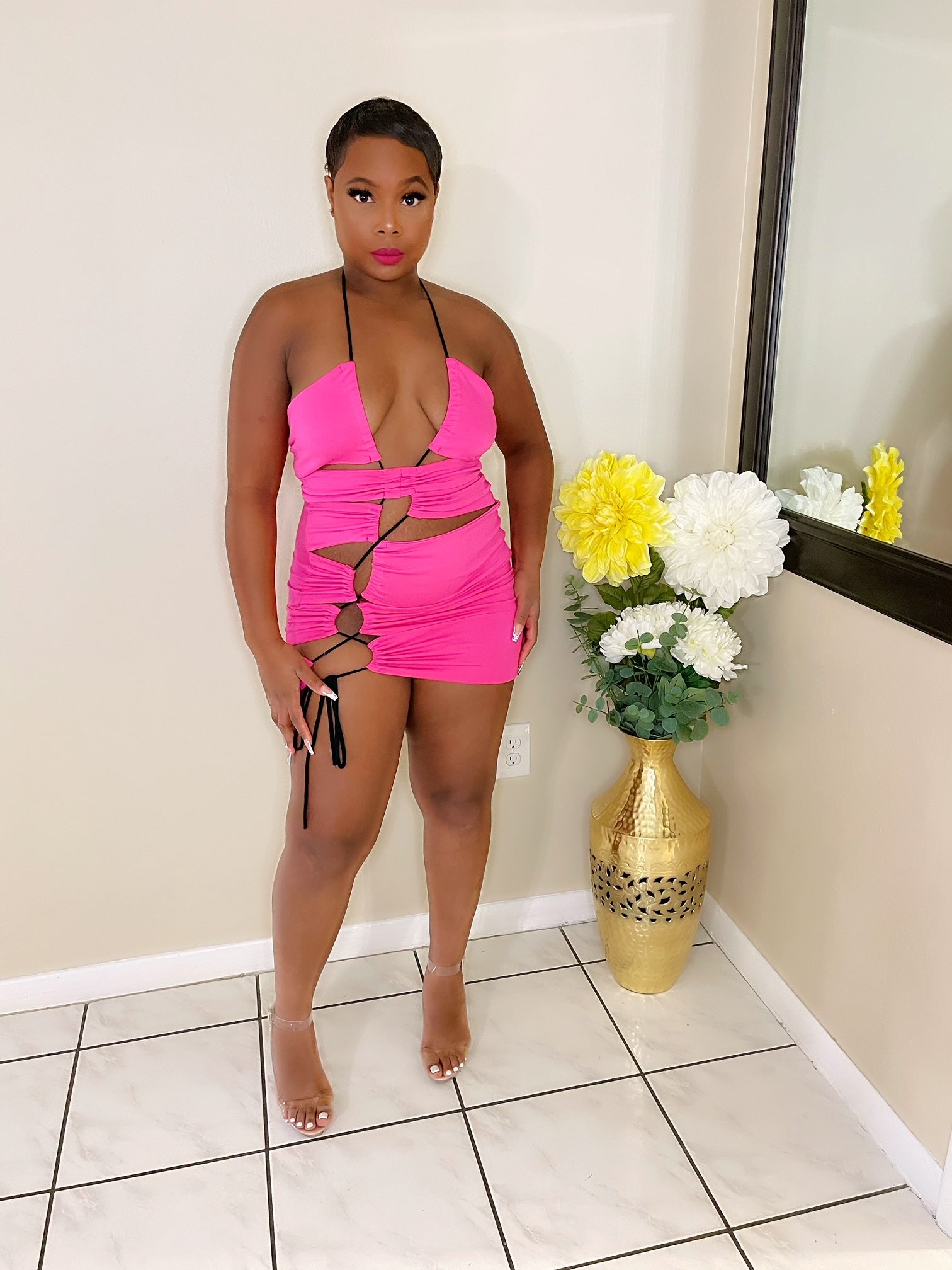 How to wear a mini dress