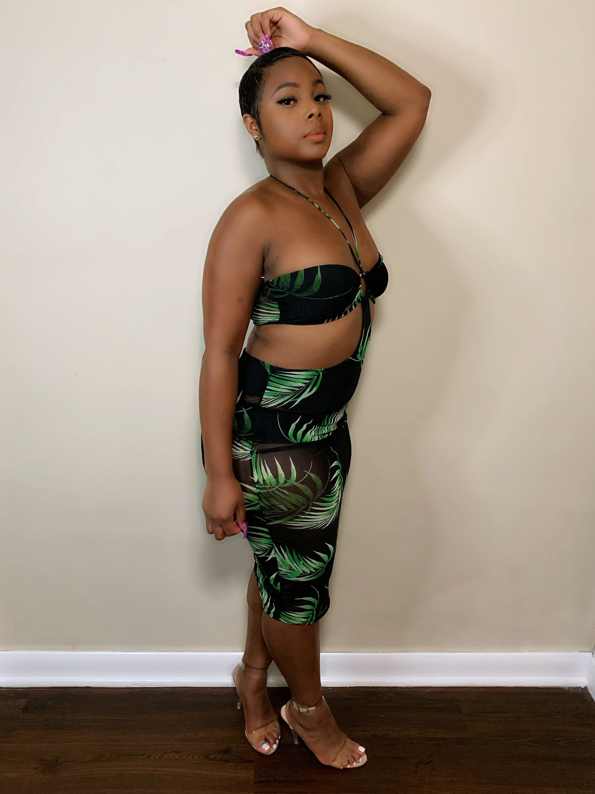 How to wear a midi dress