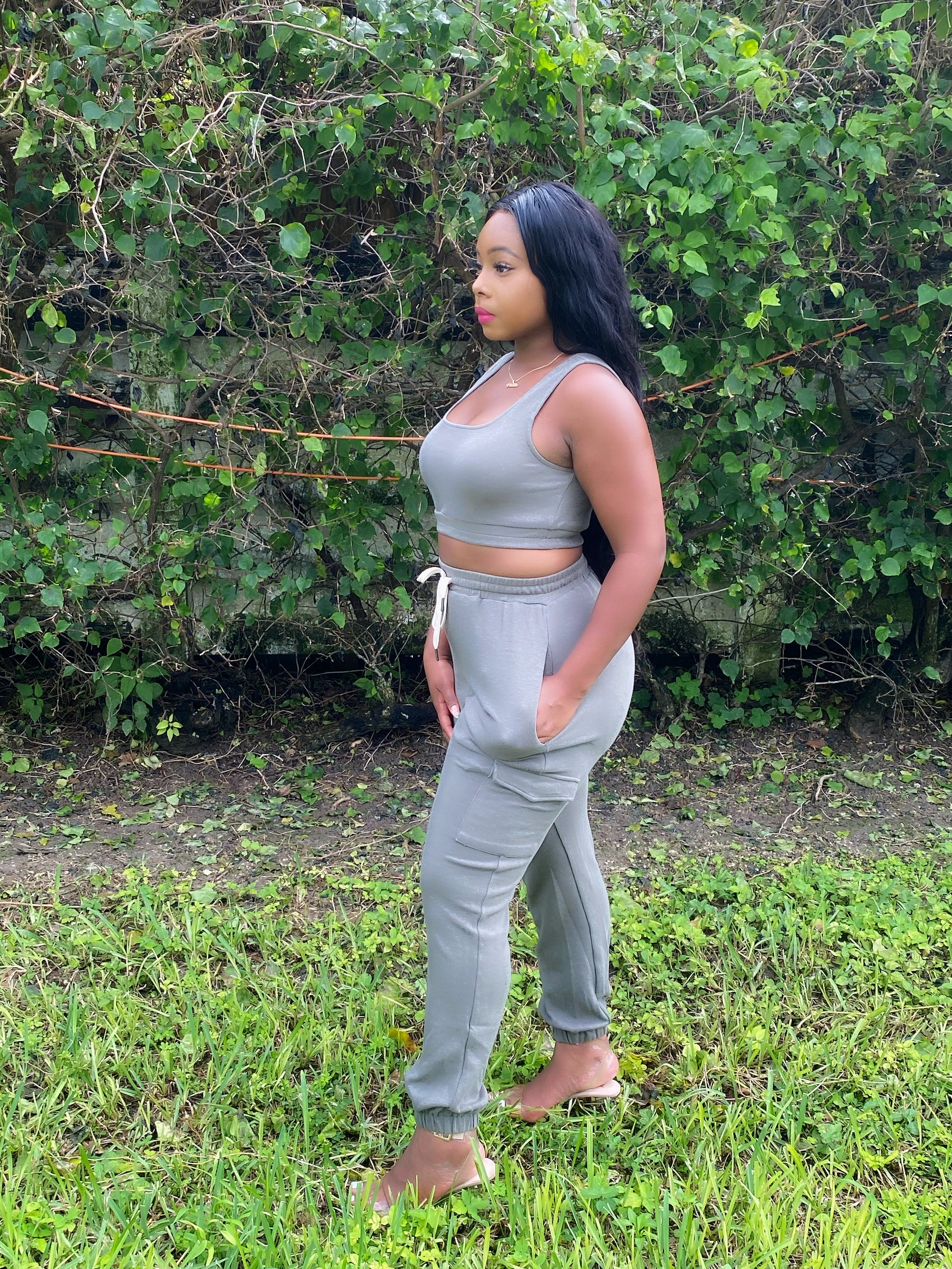 How to wear a Jogger Set